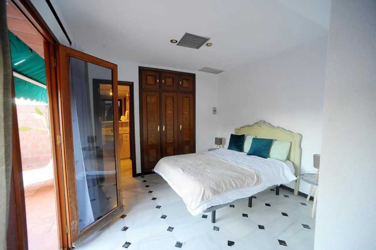코르도바 San Basilio'S Red House B&B 0*,  스페인